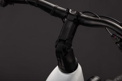 Cube Touring Hybrid ONE 600 metallicwhite'n'chrome Gr&ouml;&szlig;e: Easy Entry 50 cm Produktbild 3