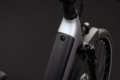Cube Supreme Hybrid Deluxe Pro 600 silverstar'n'reflex Gr&ouml;&szlig;e: Easy Entry 42 cm Produktbild 1